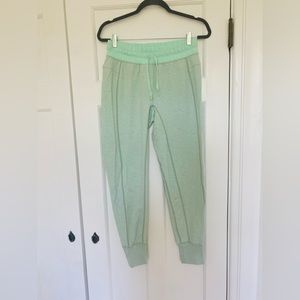 Lululemon high-waisted cotton joggers, size 6